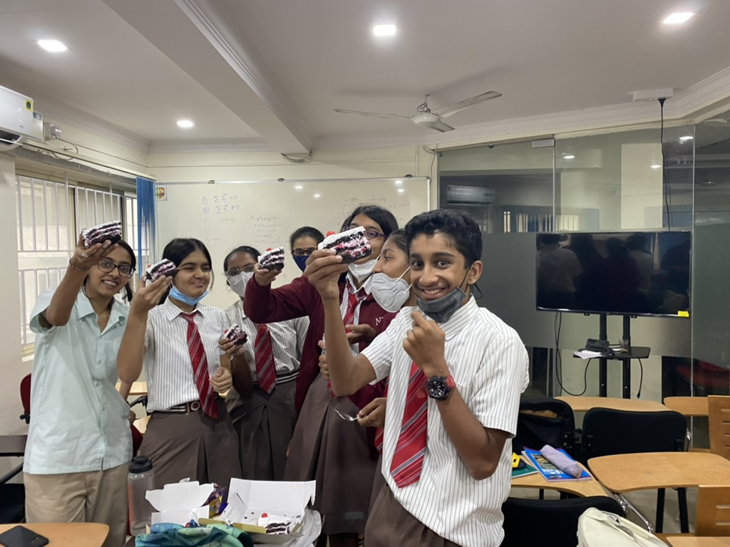 At Centum Academy we believe that a good mix of fun and studies increase the learning efficacy. Here students relishing pastries after completing a Mathematics assignment